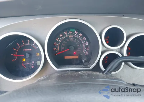 2010 Toyota Tundra Grade 4.6L V8 z USA, uszkodzony, nr VIN 5TFRM5F12AX009736